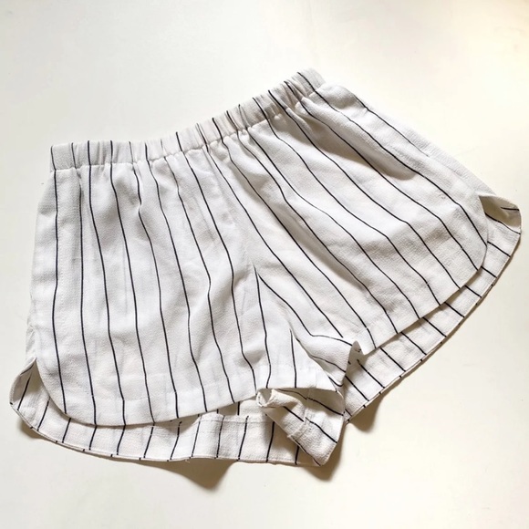 Brandy Melville Pants - Brandy Melville shorts